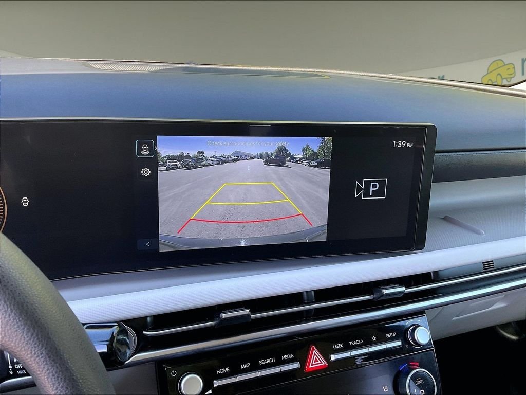 Used 2025 Green Hyundai SEL image 16