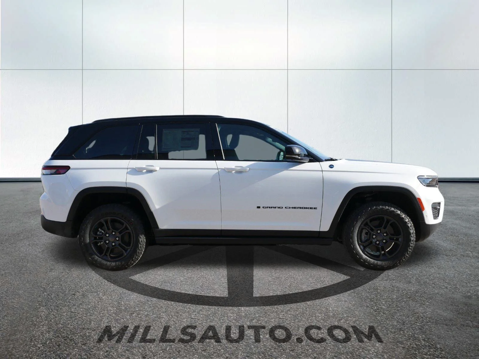 New 2024 Bright White Clearcoat Jeep Trailhawk 4xe image 4