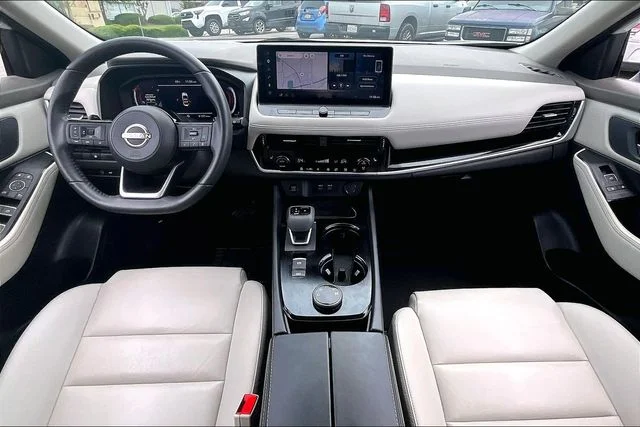 Certified Used 2024 White Nissan SL image 7