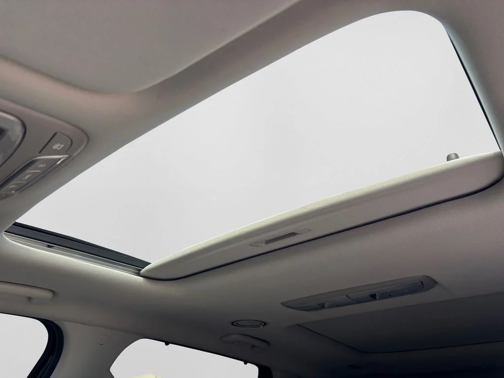 Used 2022 Purple Kia SX image 38