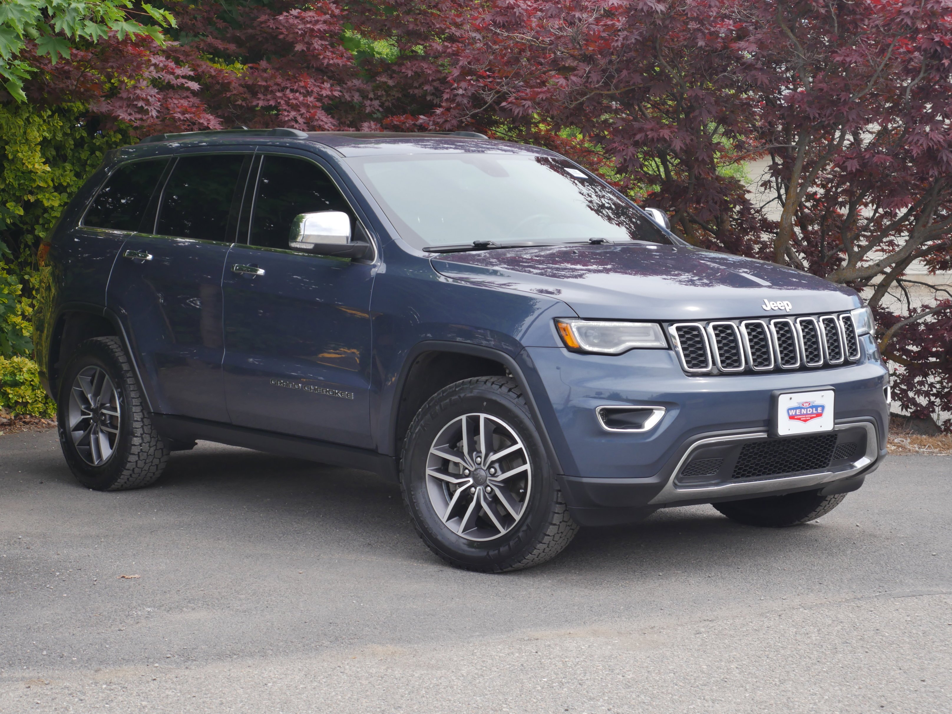 Used 2020 Slate Blue Pearlcoat Jeep Limited image 33