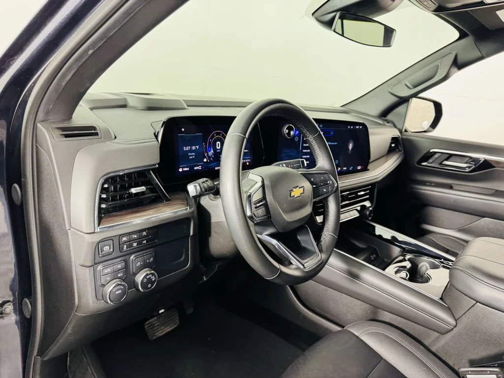 Used 2025 Dark Ash Metallic Chevrolet LT image 9