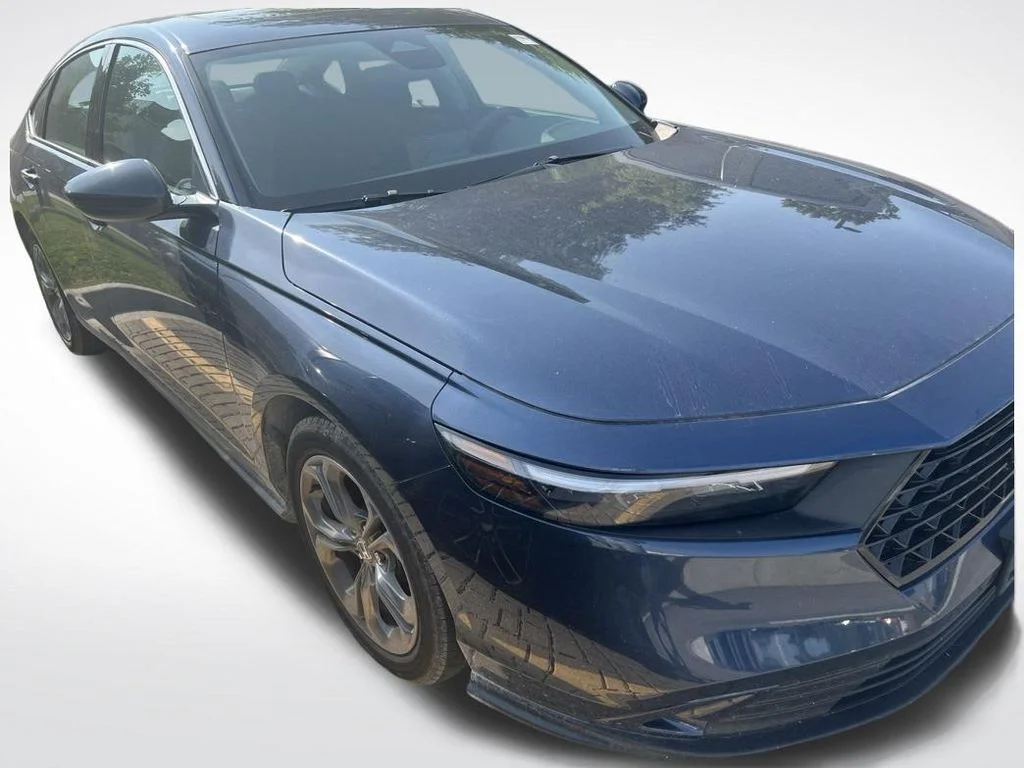 Used 2023 Meteorite Gray Metallic Honda EX image 5