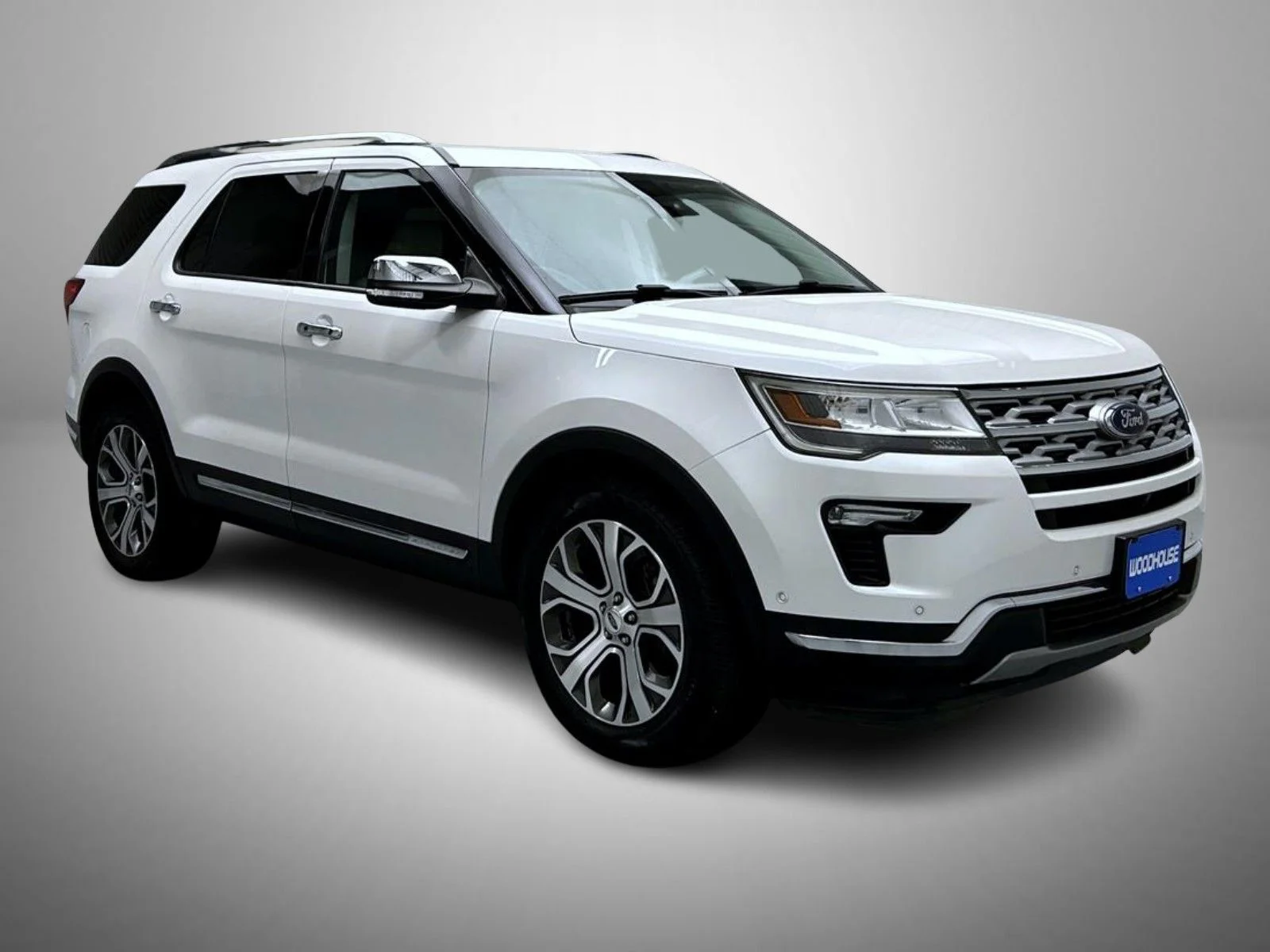 Used 2019 White Ford Limited image 3