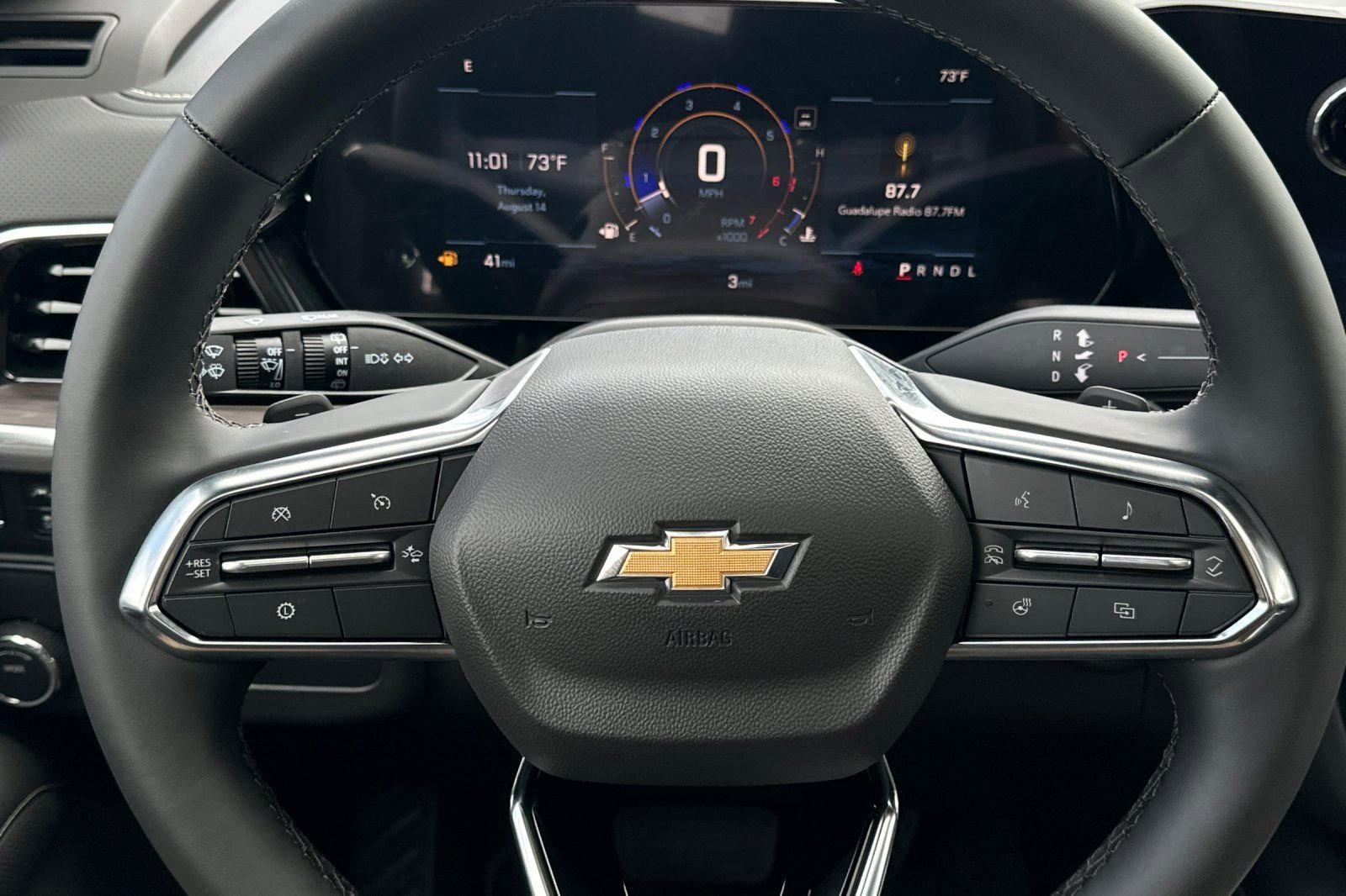 2025 Chevrolet Suburban Premier - Photo 26