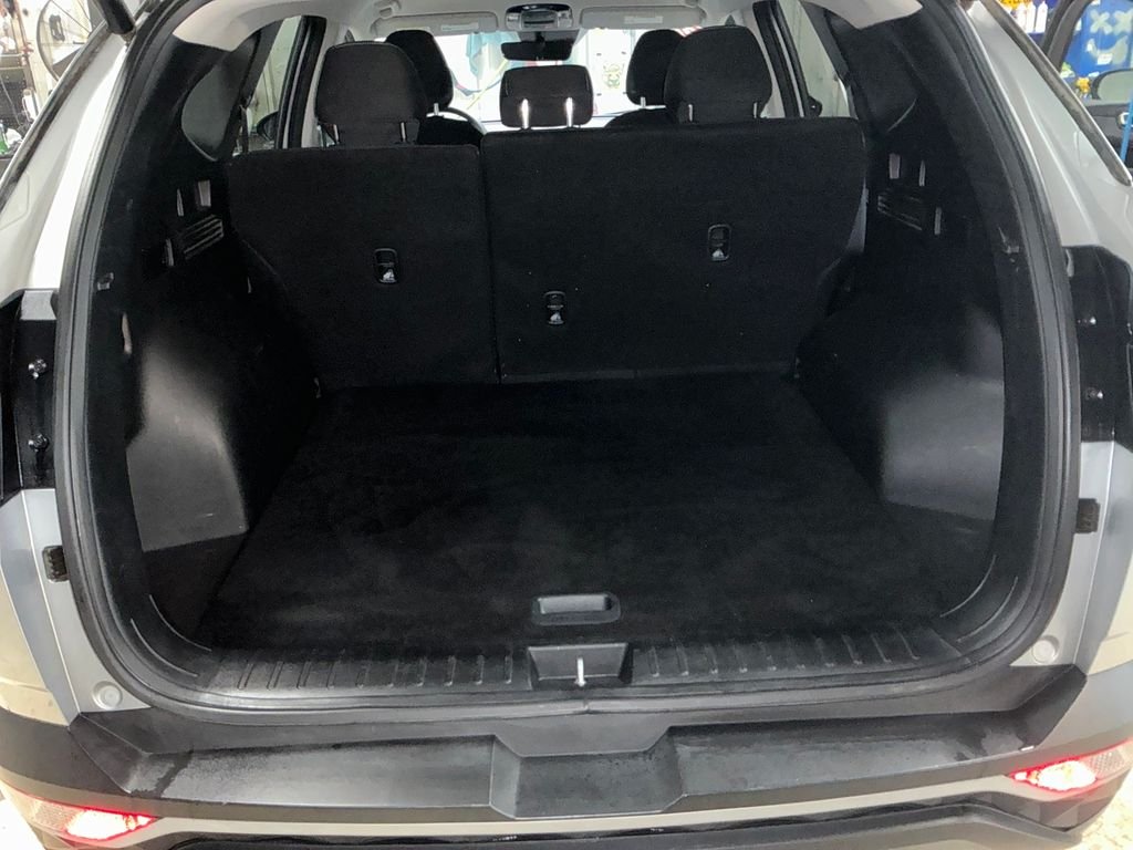 Used 2024 Silver Hyundai SEL image 27