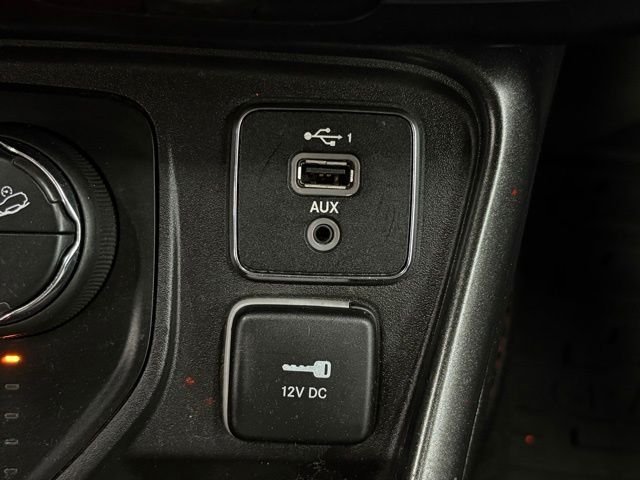 Used 2020 White Jeep Trailhawk image 29