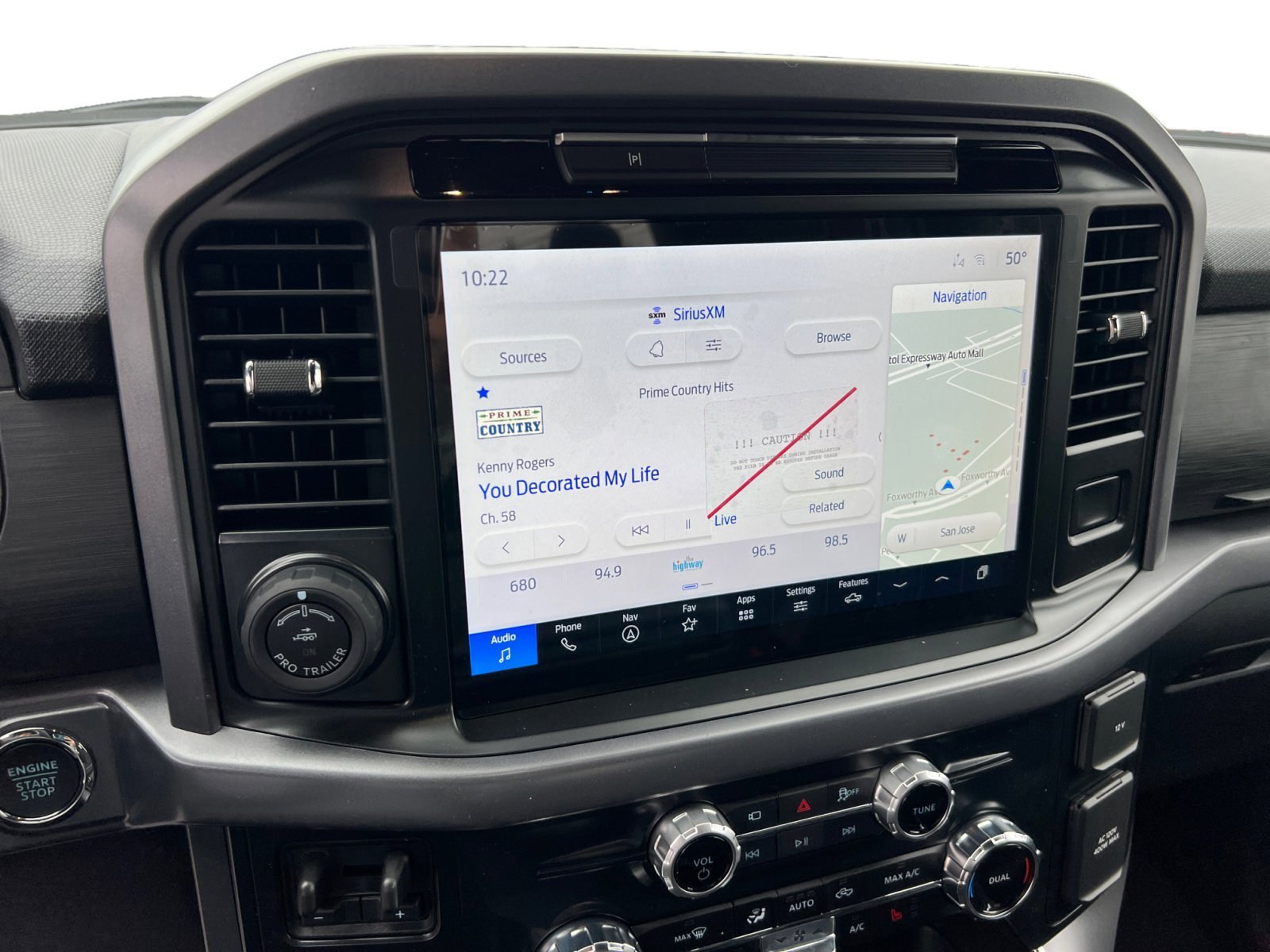 2025 Ford F-150 XLT - Photo 12