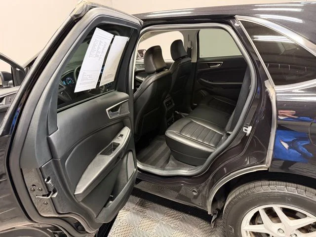 Used 2023 Black Ford SEL image 18