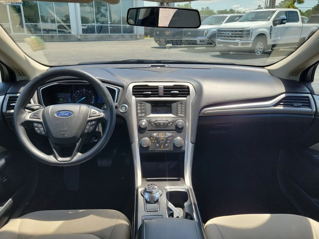 Used 2018 Magnetic Ford S image 11