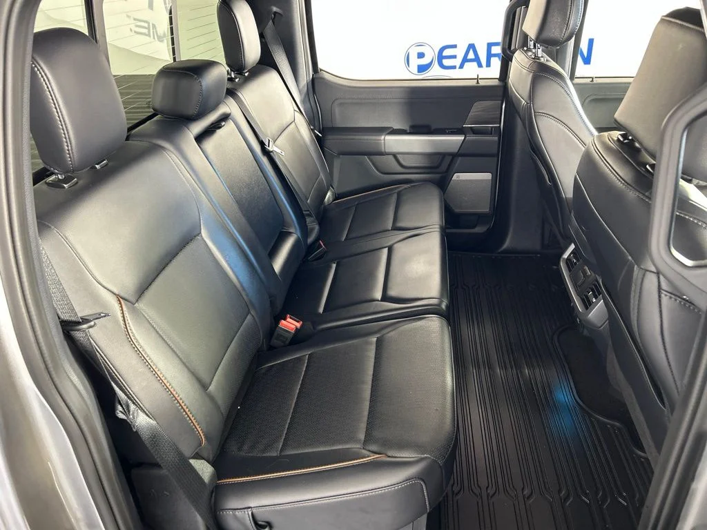 Used 2025 Silver Ford Lariat image 28