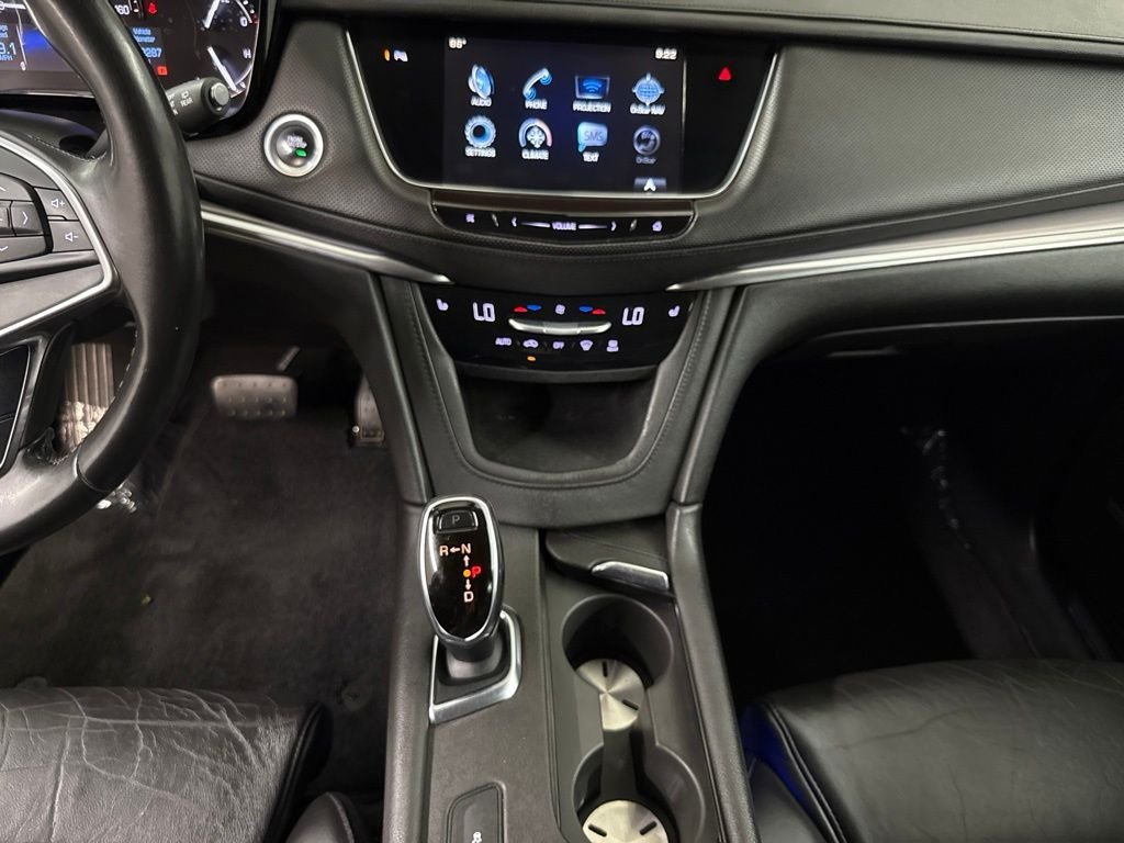 Used 2017 White Cadillac Luxury image 31