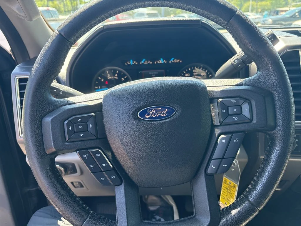 Used 2016 Shadow Black Ford XLT image 22