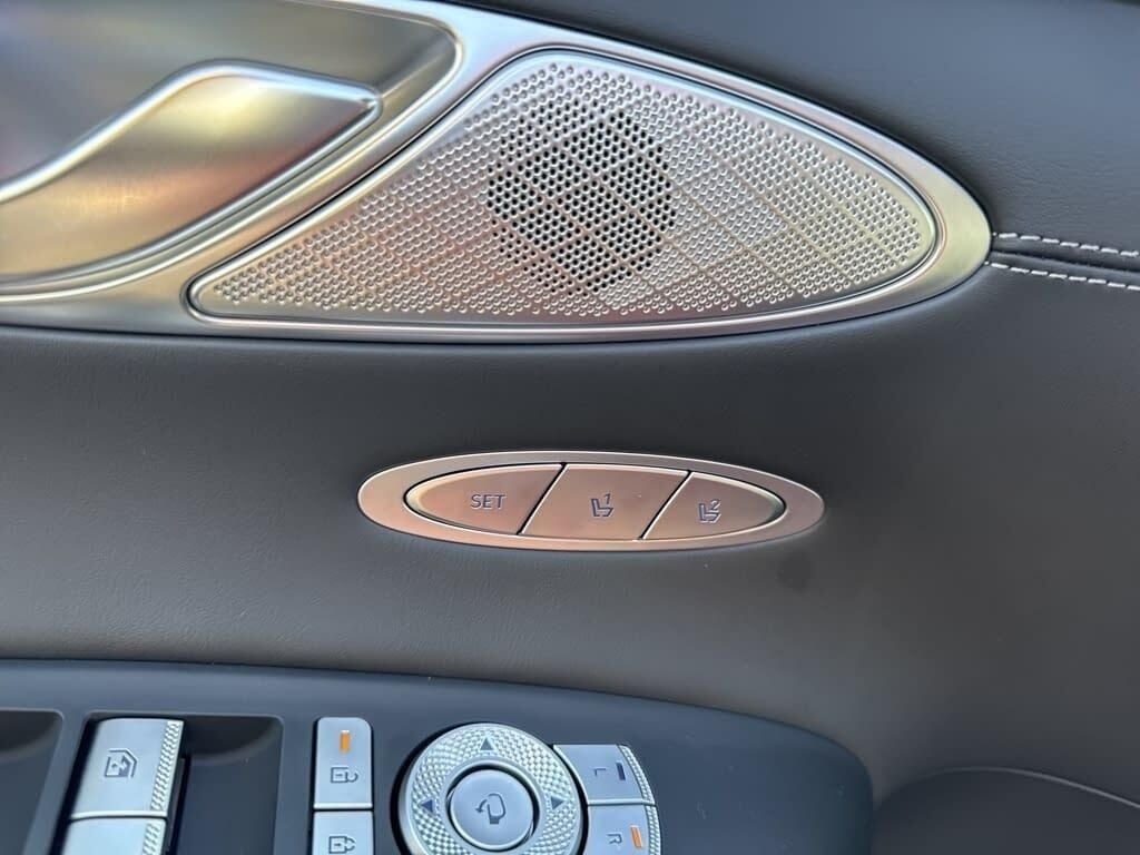 New 2026 Red Genesis 2.5T SELECT image 19