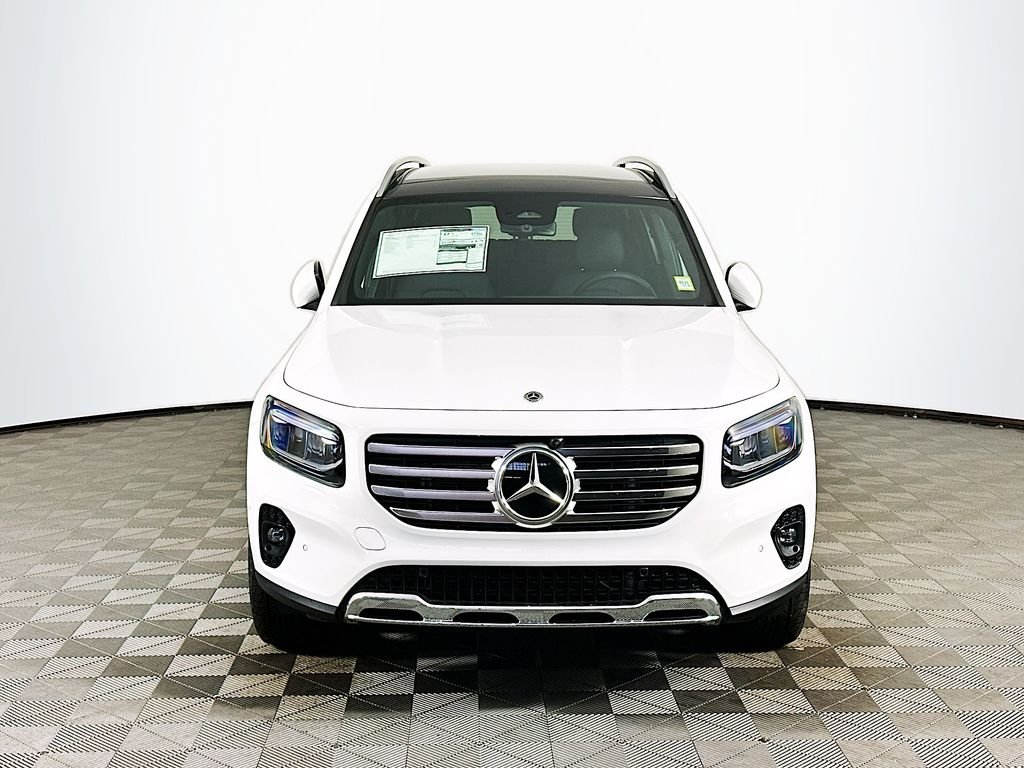 New 2026 Polar White Mercedes-Benz GLB 250 image 2