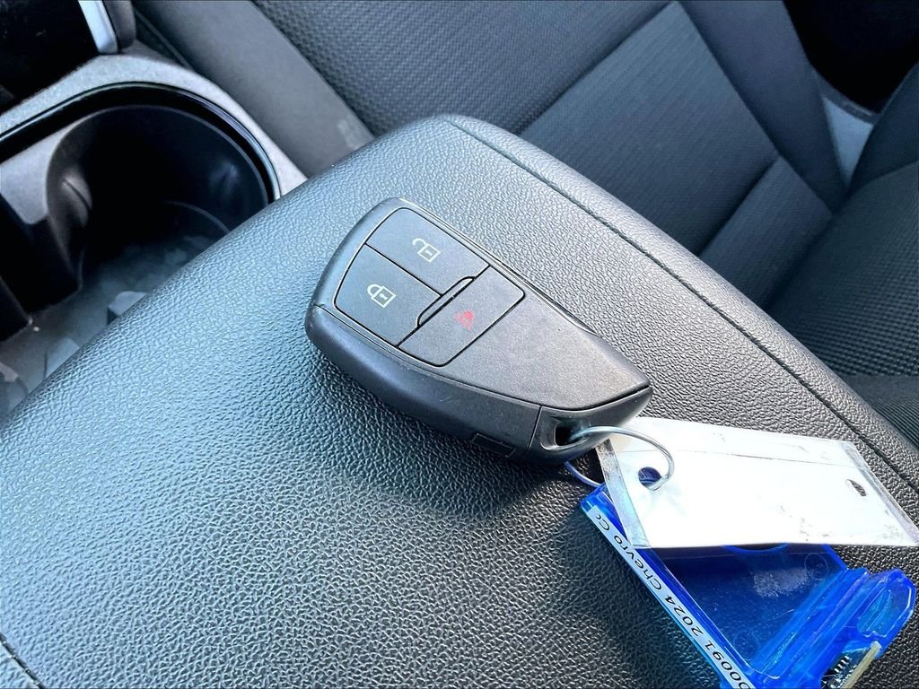 Used 2024 White Chevrolet LT image 27