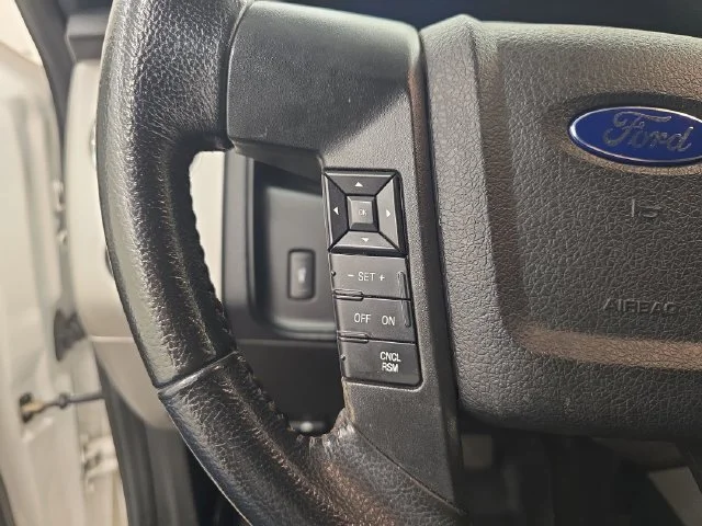 Used 2016 White Platinum Clearcoat Metallic Ford King Ranch image 35
