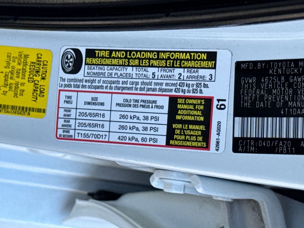 Used 2025 White Toyota LE image 46