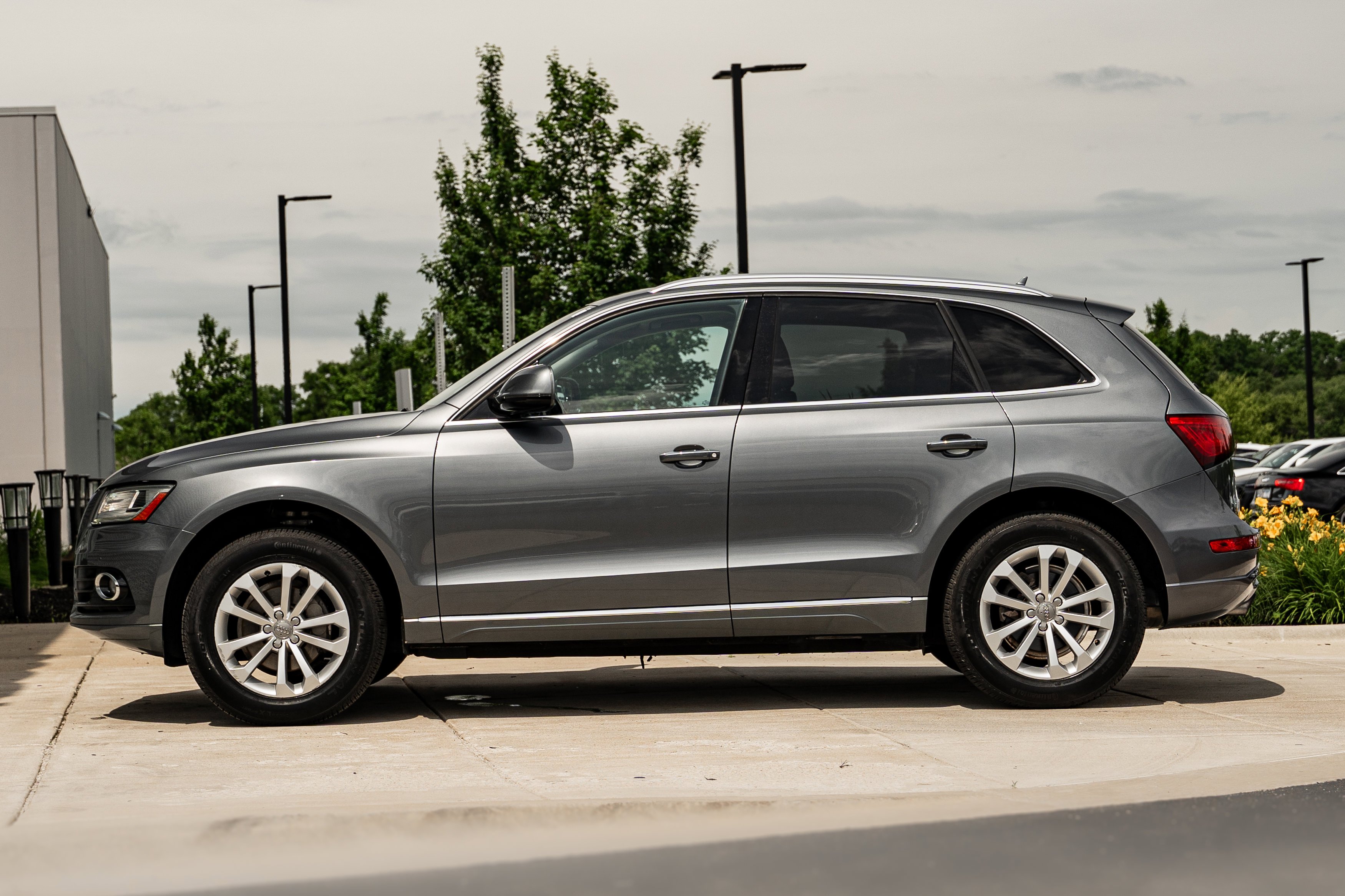 Used 2016 Monsoon Gray Metallic Audi Premium Plus image 6