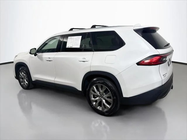 Certified Used 2024 WIND CHILL PEARL Toyota  image 5