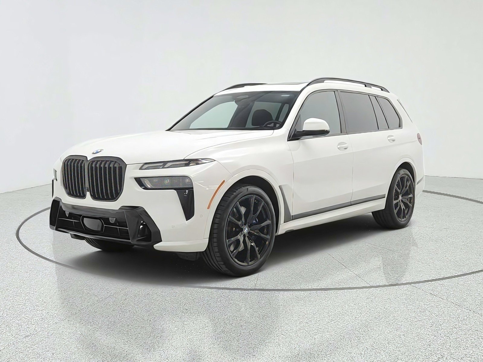 Used 2025 Alpine White BMW xDrive40i image 1