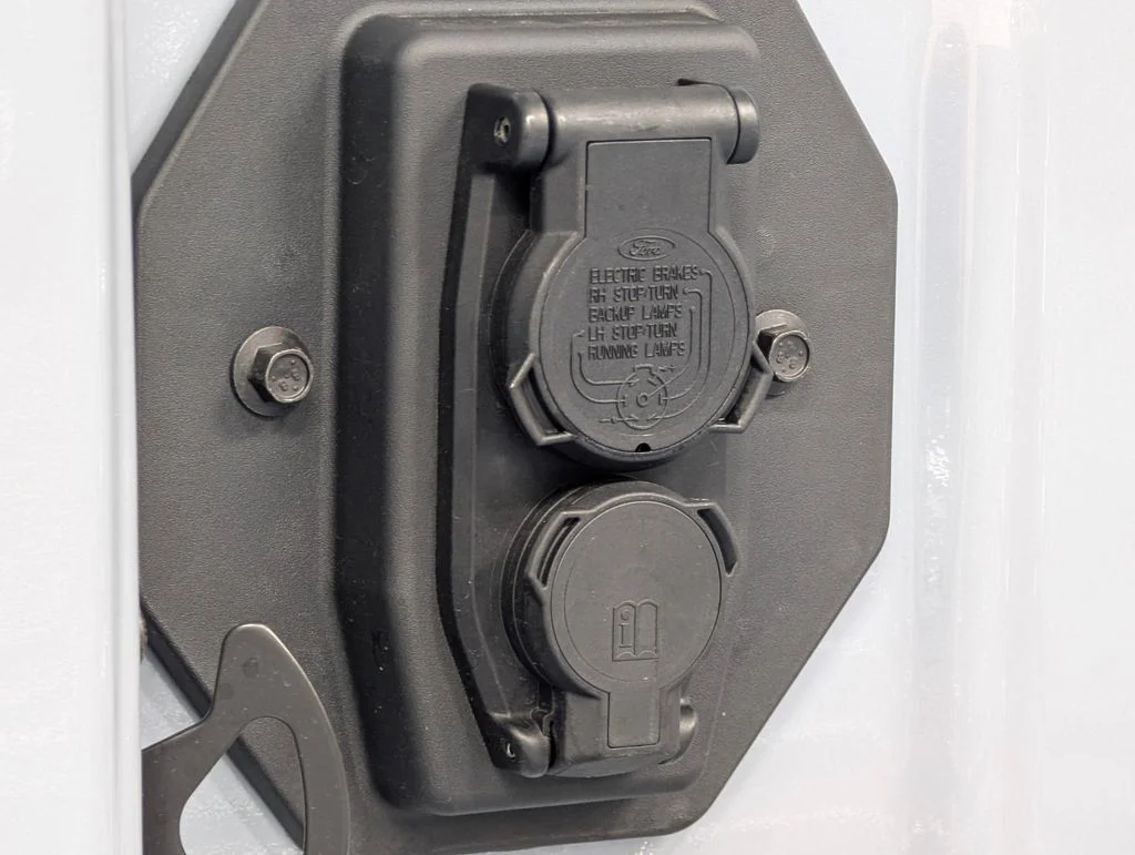 New 2026 Glacier Gray Metallic Tri-Coat Ford F-350® Platinum® image 30