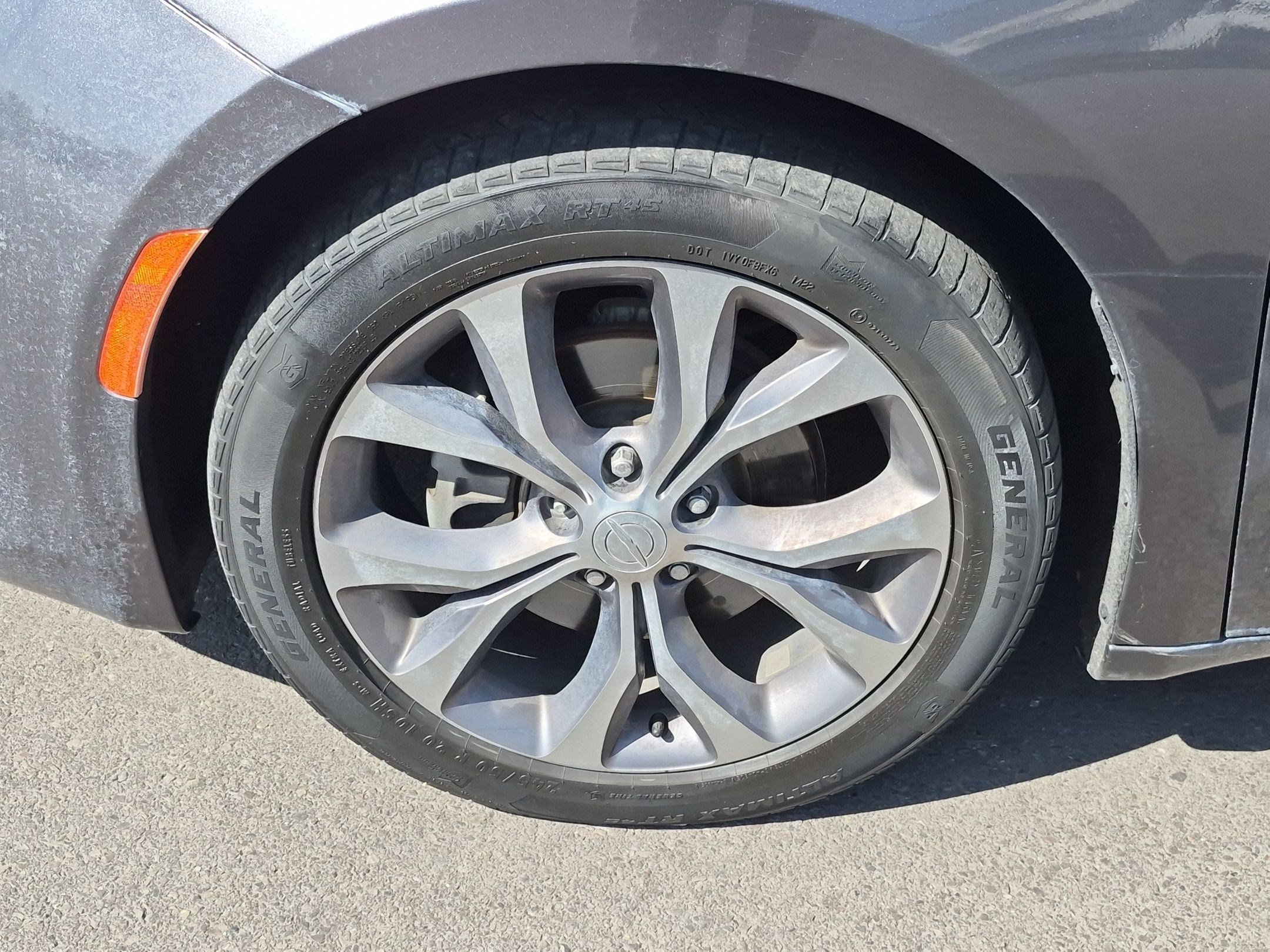 Used 2019 Granite Crystal Metallic Clearcoat Chrysler Limited image 11