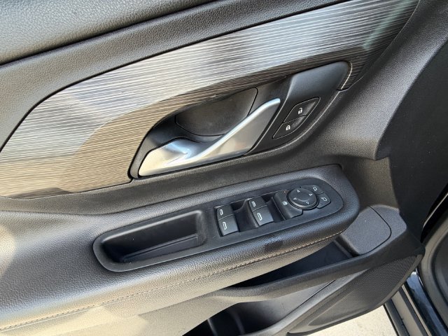 Used 2020 Black GMC SLT image 11