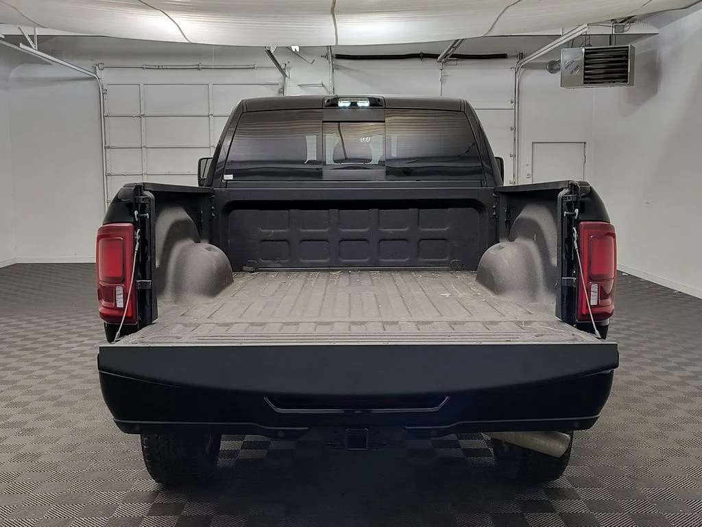 Certified Used 2025 Diamond Black Crystal Pearlcoat Ram Laramie image 17