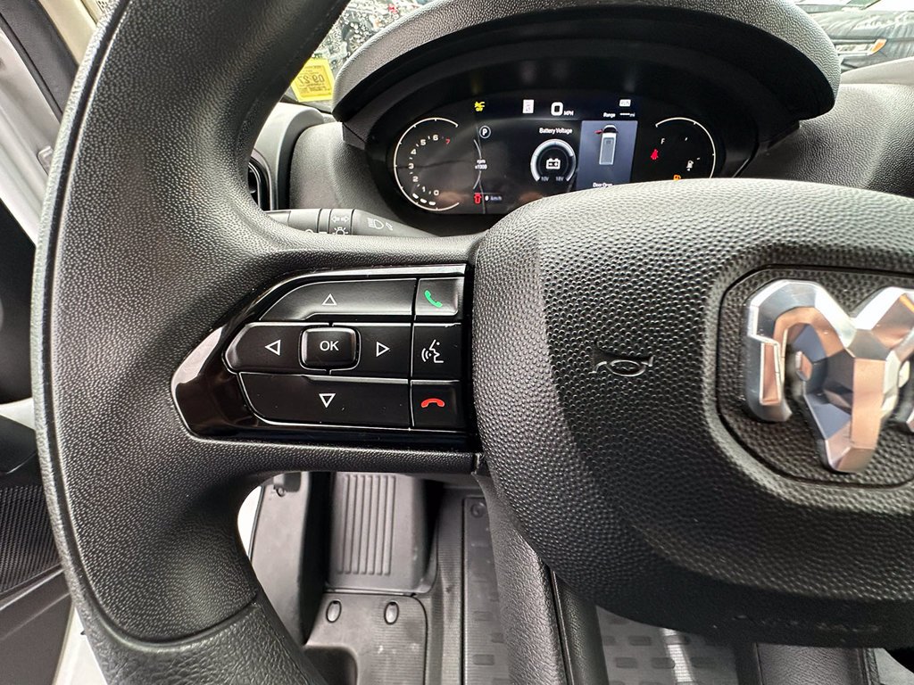 Used 2025 White Ram Base image 28