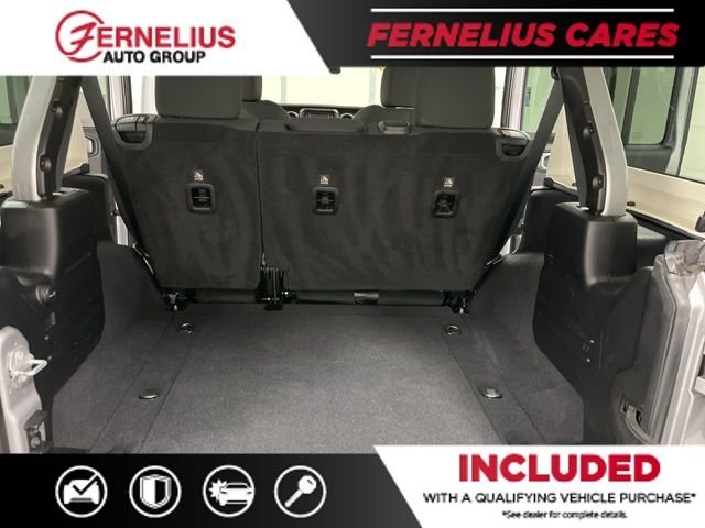 Used 2018 Silver Jeep Unlimited Sport S image 21