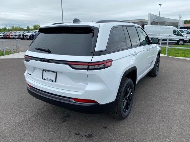 New 2026 White Jeep Altitude image 4