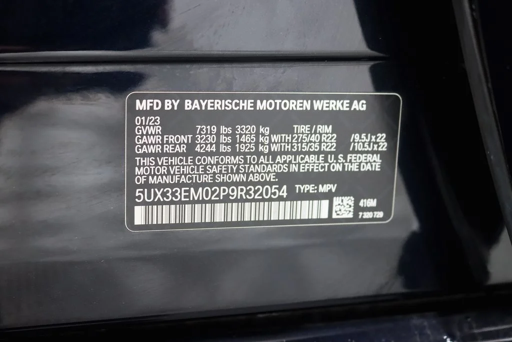 2023 BMW X7 M60i