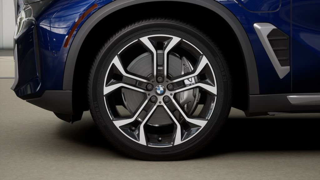 New 2026 Tanzanite Blue II Metallic BMW xDrive50e image 32
