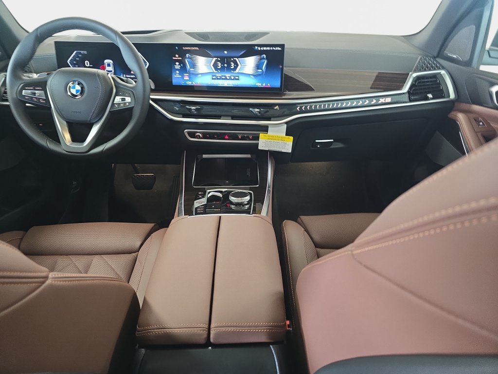 Certified Used 2026 Mineral White Metallic BMW sDrive40i image 7