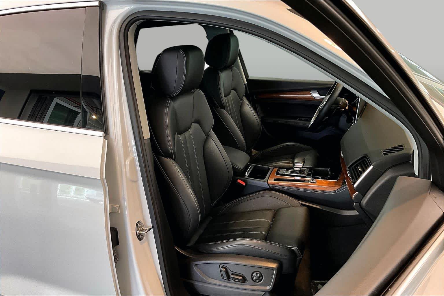 Used 2022 Glacier White Metallic Audi S line Premium Plus image 9