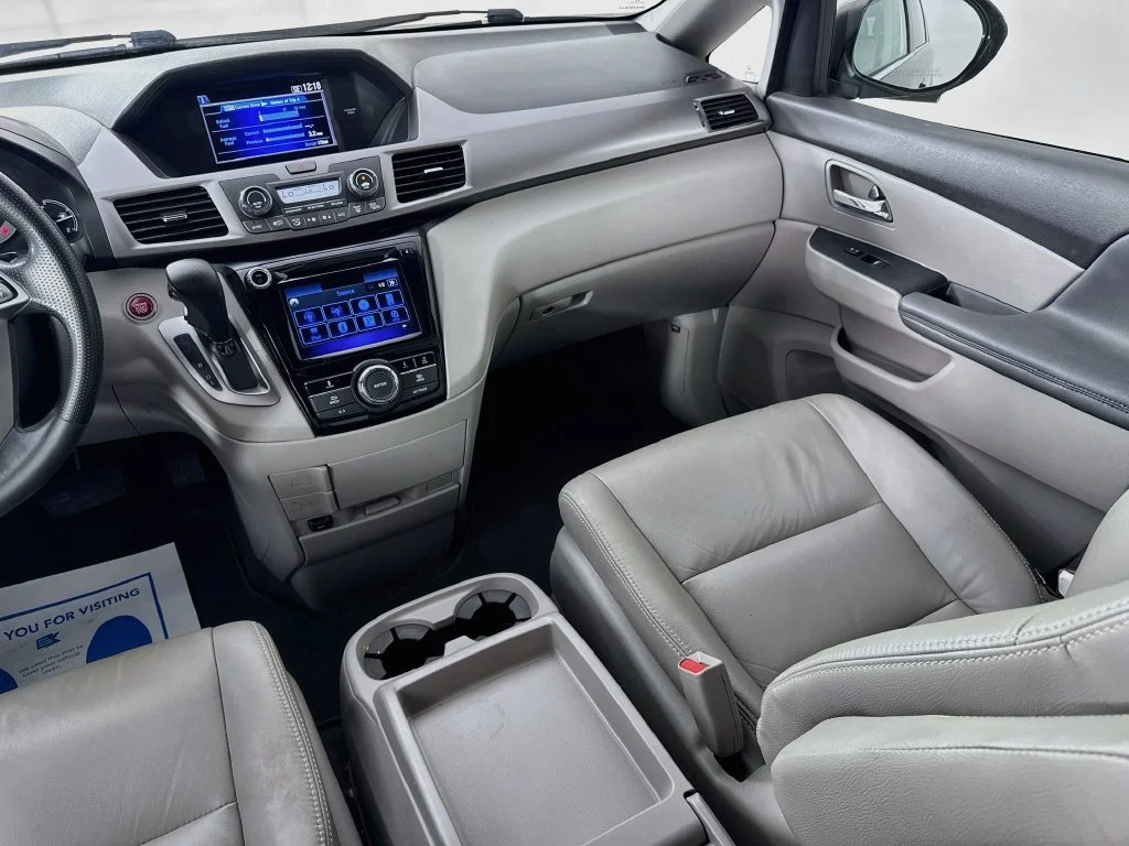 Certified Used 2016 Modern Steel Metallic Honda EX image 29