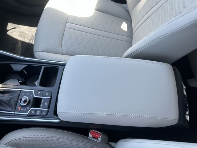 Used 2026 White Kia X-Line EX image 27