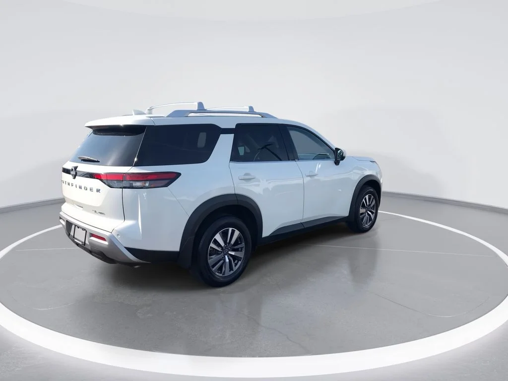 Used 2023 White Nissan SL image 8
