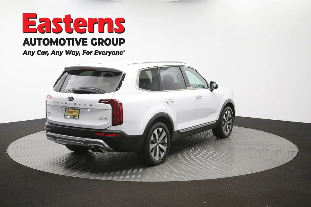Used 2020 White Kia S image 44
