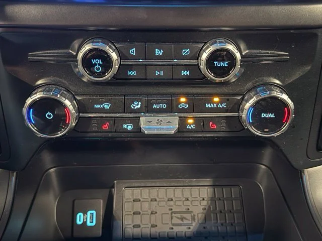 Used 2024 Gray Ford XLT image 23