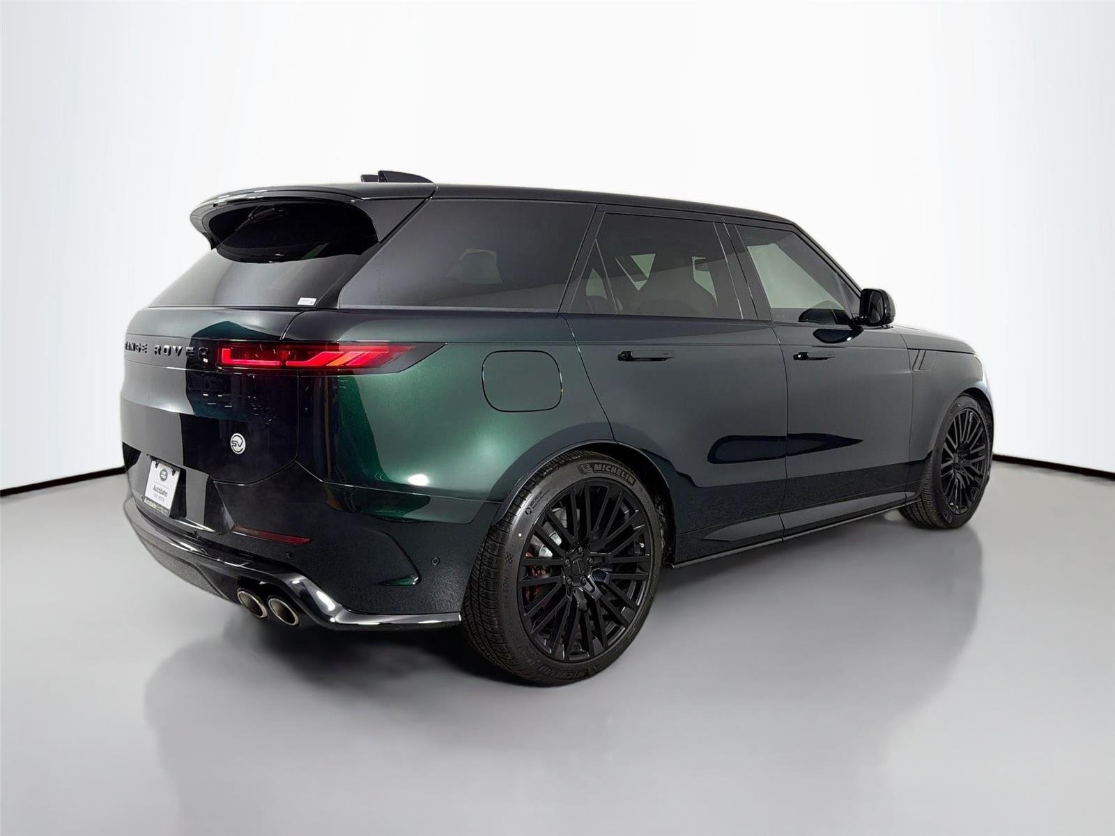 New 2026 British Racing Green LAND ROVER SV V8 635PS image 5