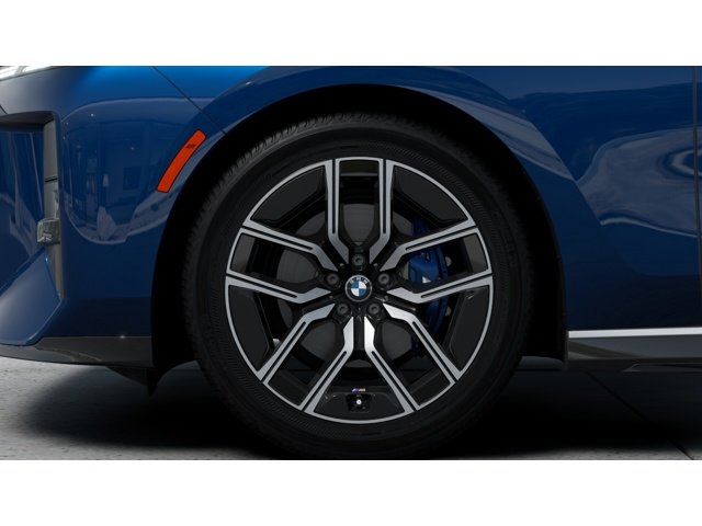 New 2027 Tanzanite Blue II Metallic BMW 740 image 7