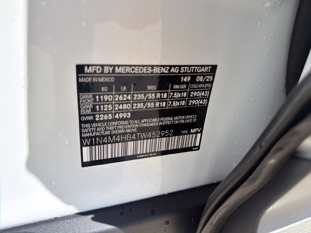 New 2026 Polar White Mercedes-Benz GLB 250 image 16