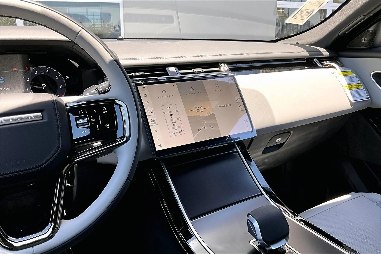 New 2026 Fuji White Land Rover Dynamic SE image 7