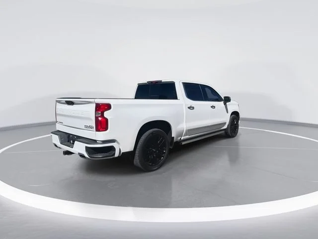 Used 2023 Beige Chevrolet High Country image 11