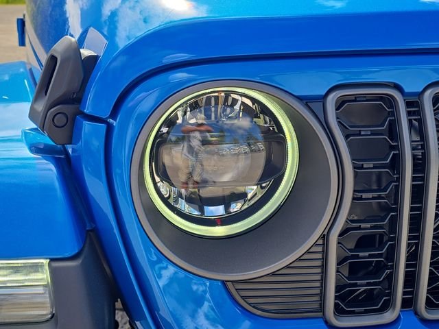 New 2026 Hydro Blue Pearl-Coat Exterior Paint Jeep Sport S image 7