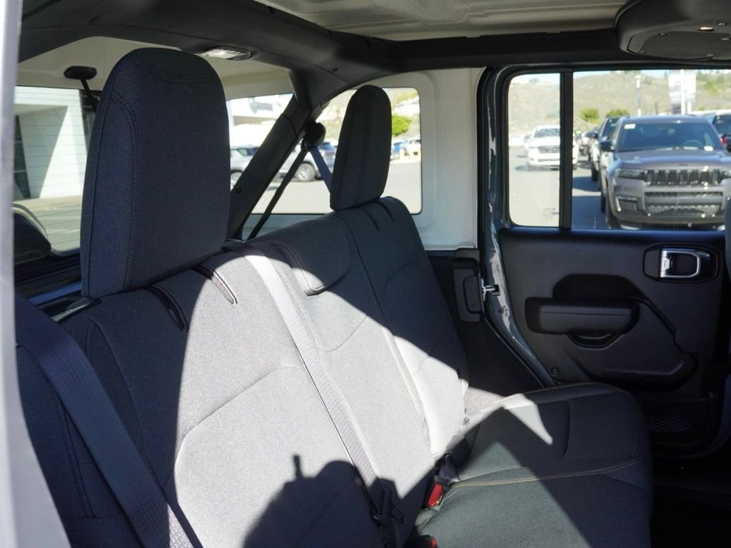 New 2026 Anvil Clear-Coat Exterior Paint Jeep Sport S image 24