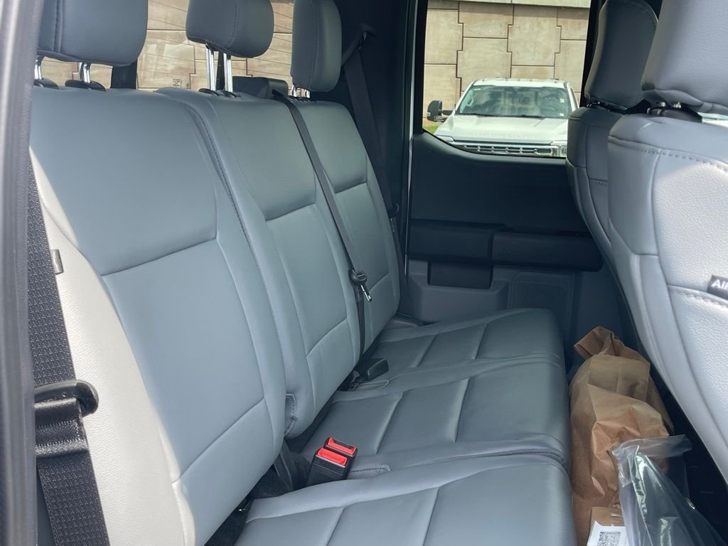 New 2026 Oxford White Ford F-450® XL image 21