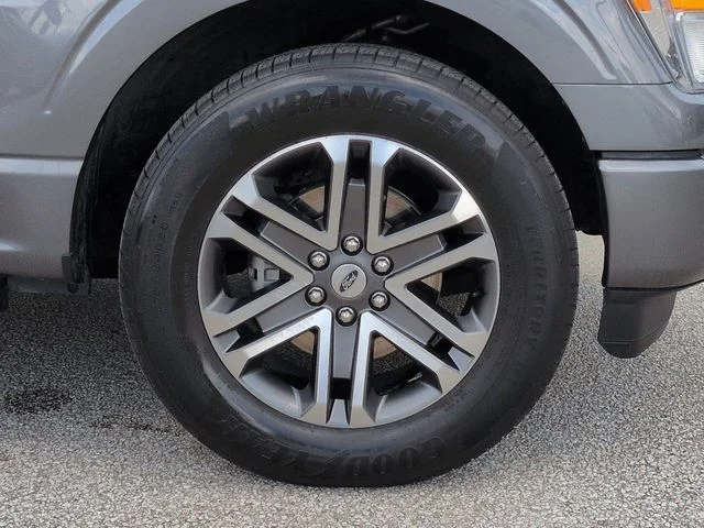 Used 2021 Gray Metallic Ford XL image 11
